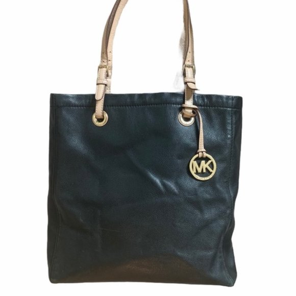 Michael Kors Handbags - Michael Kors Jet Set North South Lg Leather Tote